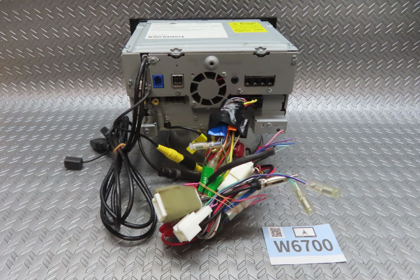 2019年 完動品保証付 W6700 ケンウッド メモリーナビ MDV-D707BTW TV地デジフルセグ内蔵 Bluetooth内蔵 TV視聴OK ロック解除済