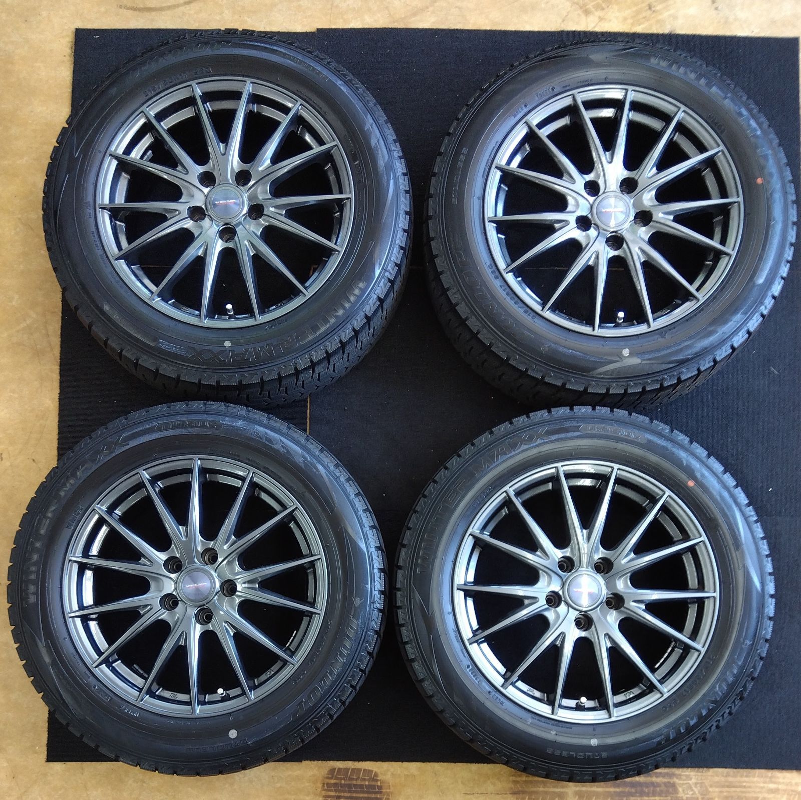【2022年購入バリ溝】17インチ スタッドレス  4本ホイール付 中古美品【バリ溝】2022年製 タイヤホイールセット 4本セット