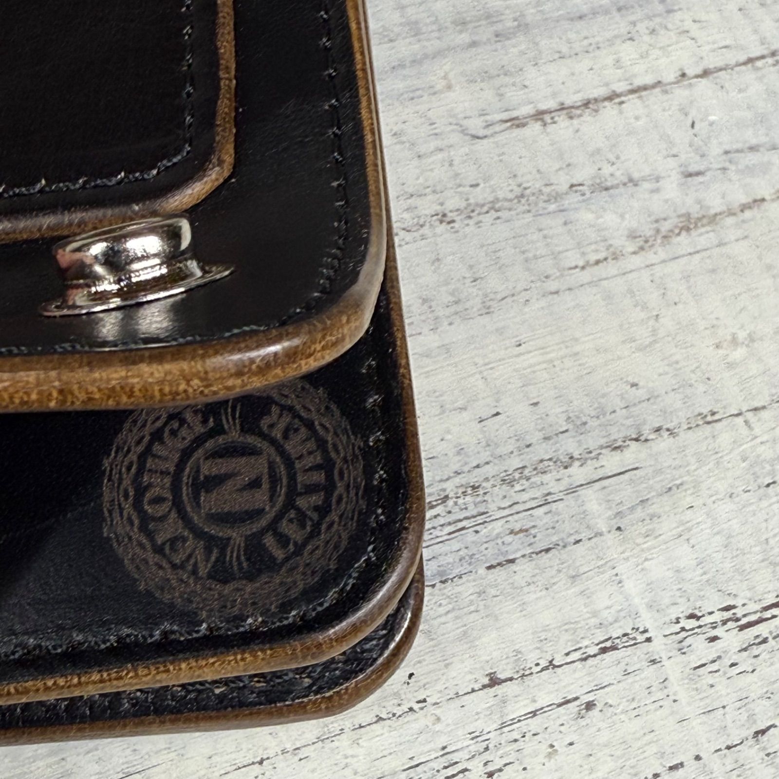 トラッカーウォレット ロング 3層】ホースバット シルバー TALON