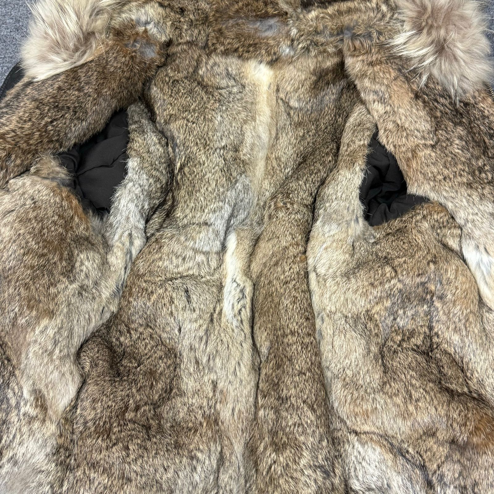 MARCO TAGLIAFERRI ラクーンファー付 ダウン ジャケット 44 マルコタリアフェリ KL5HQBH88 2025年最新MARCO TAGLIAFERRIの人気アイテム - メルカリ