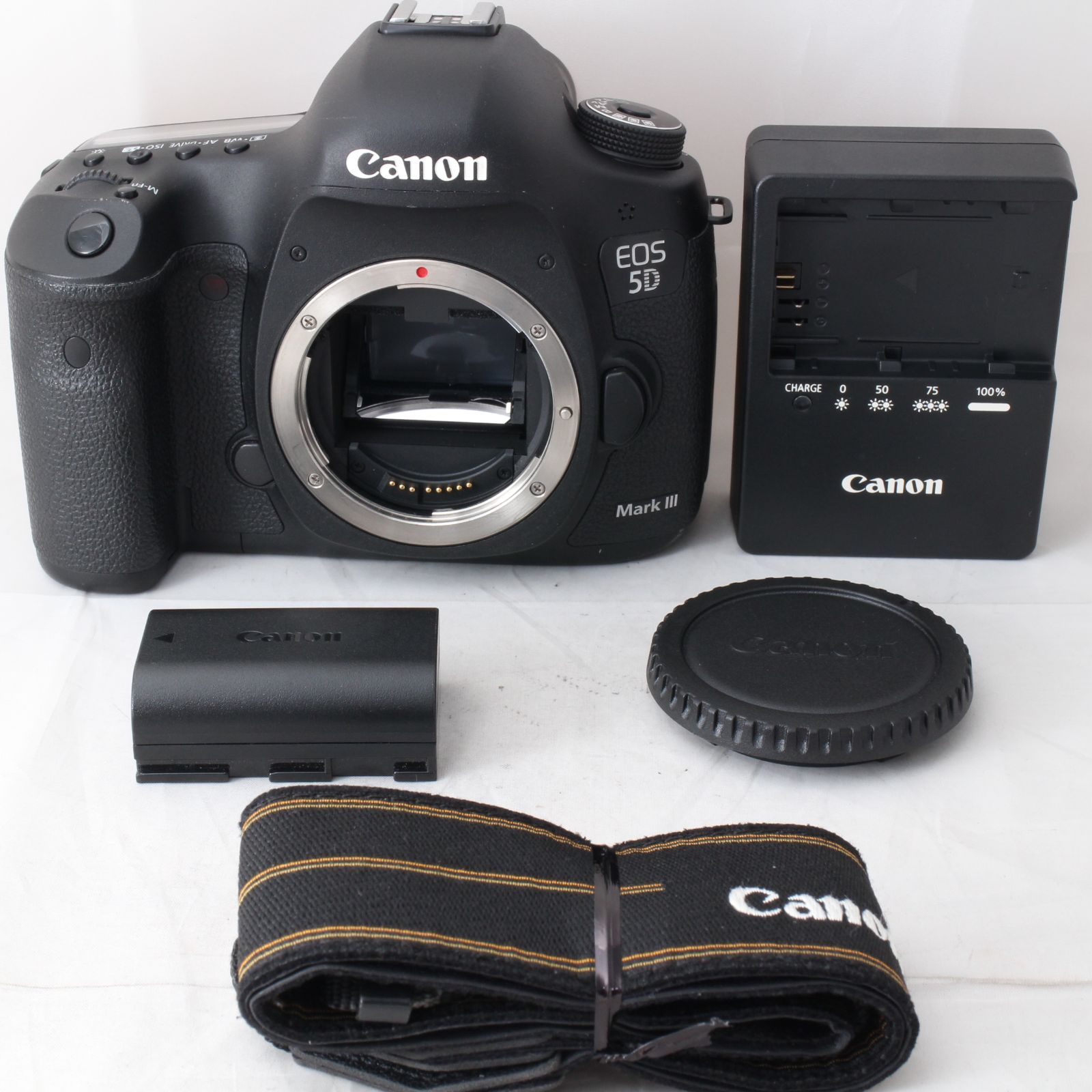 ☆良品・ショット数29144☆ Canon EOS 5D Mark III ボディ EOS5DMK3 