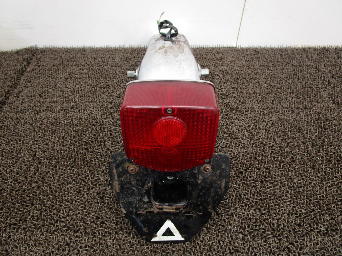 テールランプ A6276