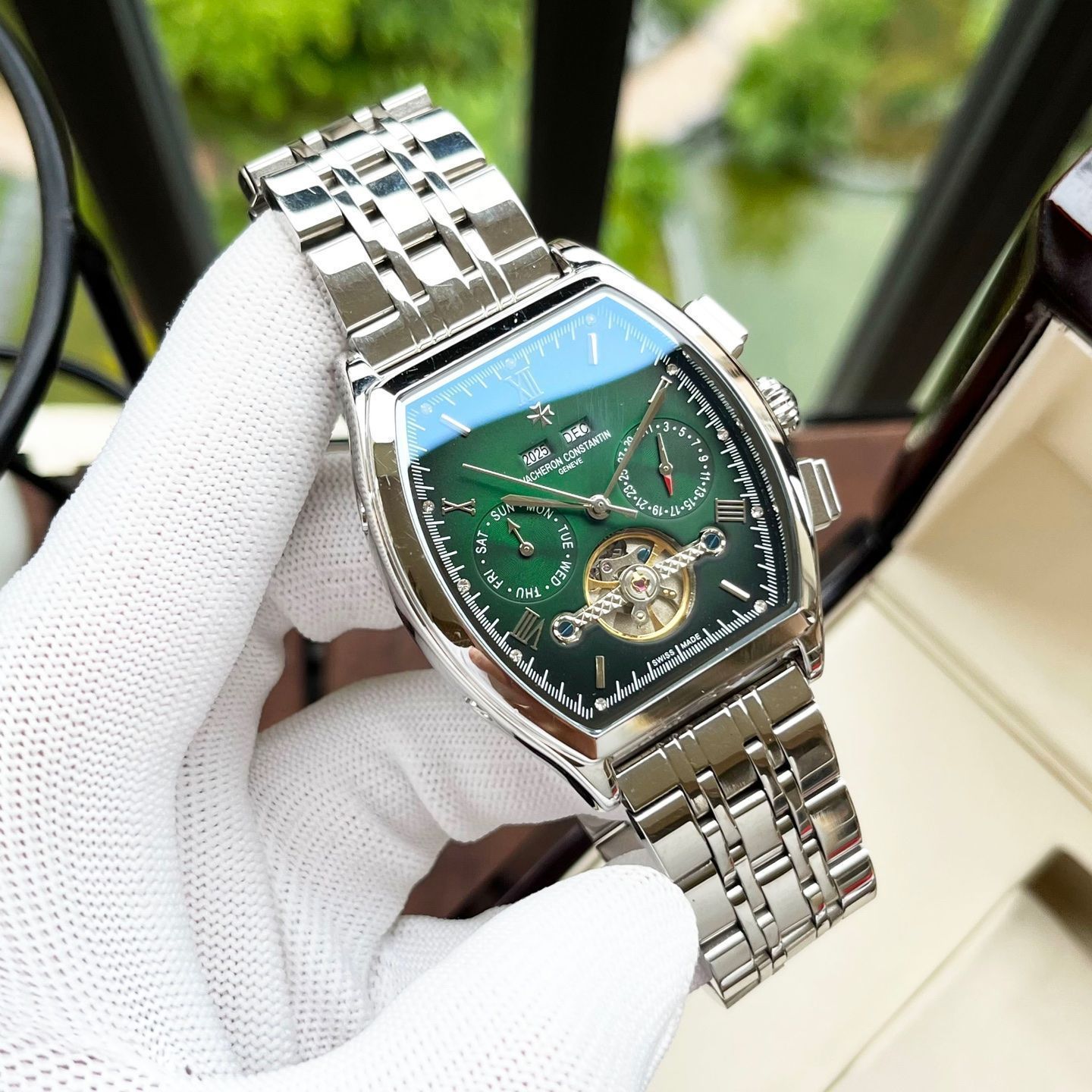 42mm｜自動巻き機械式×316L鋼｜サンレイ文字盤