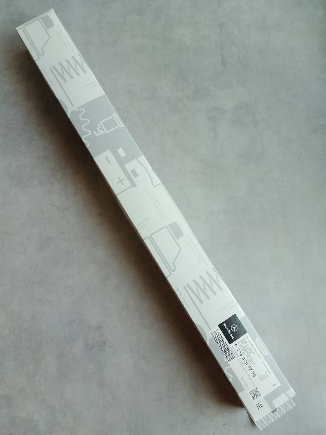 新品　4個　メルセデス・ベンツ　ワイパーブレードA213 820 37 04 新品 ベンツ ワイパーワイパーブレードA213 820 37 04 - メルカリ