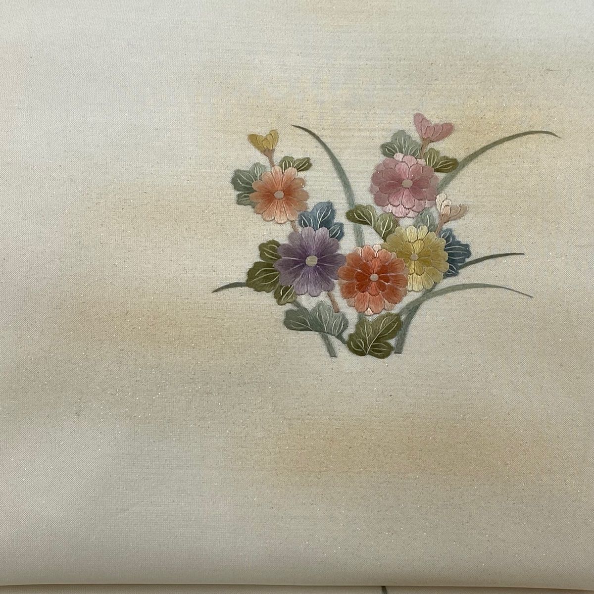 袋帯 秀品 菊 霞 刺繍 クリーム お太鼓柄 正絹