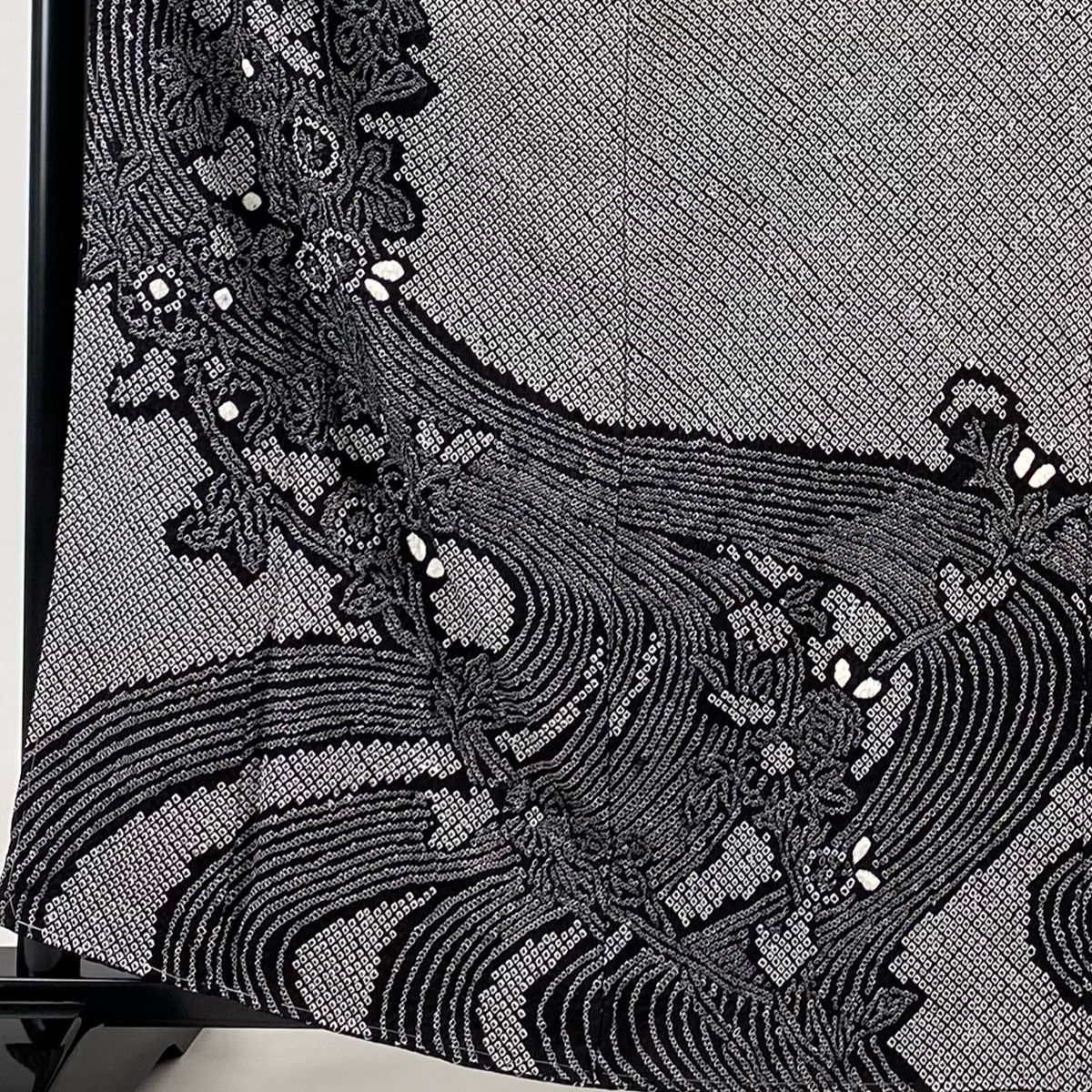 訪問着 身丈163cm 裄丈64.5cm M 袷 草花 流水 総絞り 黒 正絹 秀品