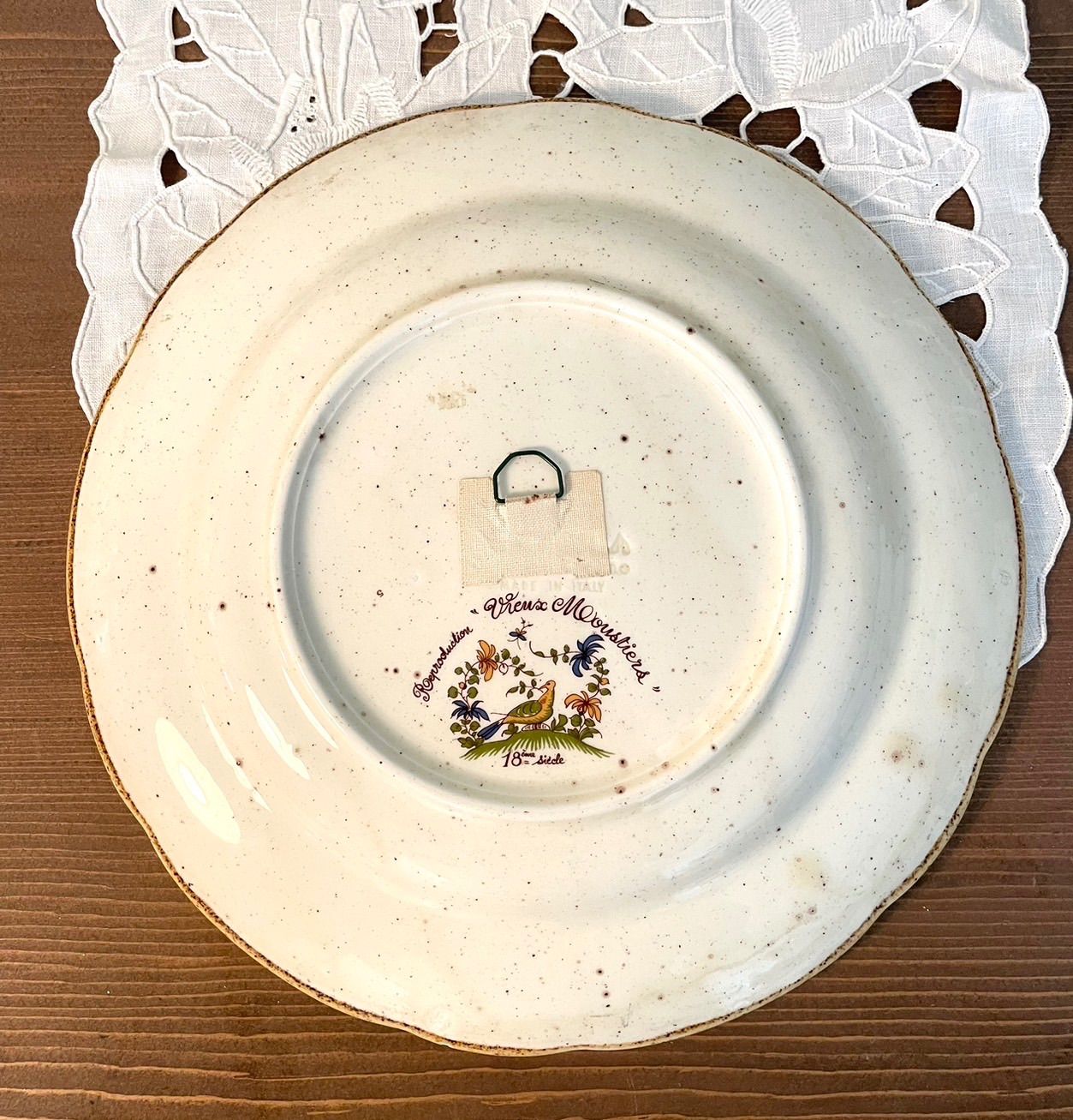 18世紀のムスティエ 小さめのお皿 *状態比較的良 18世紀 Moustiers