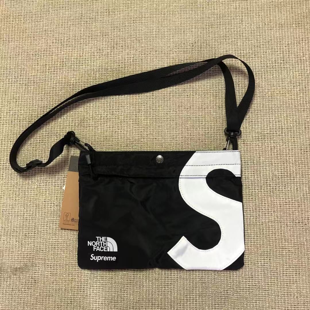Supreme/TNF S logo shoulder bag Black - メルカリ