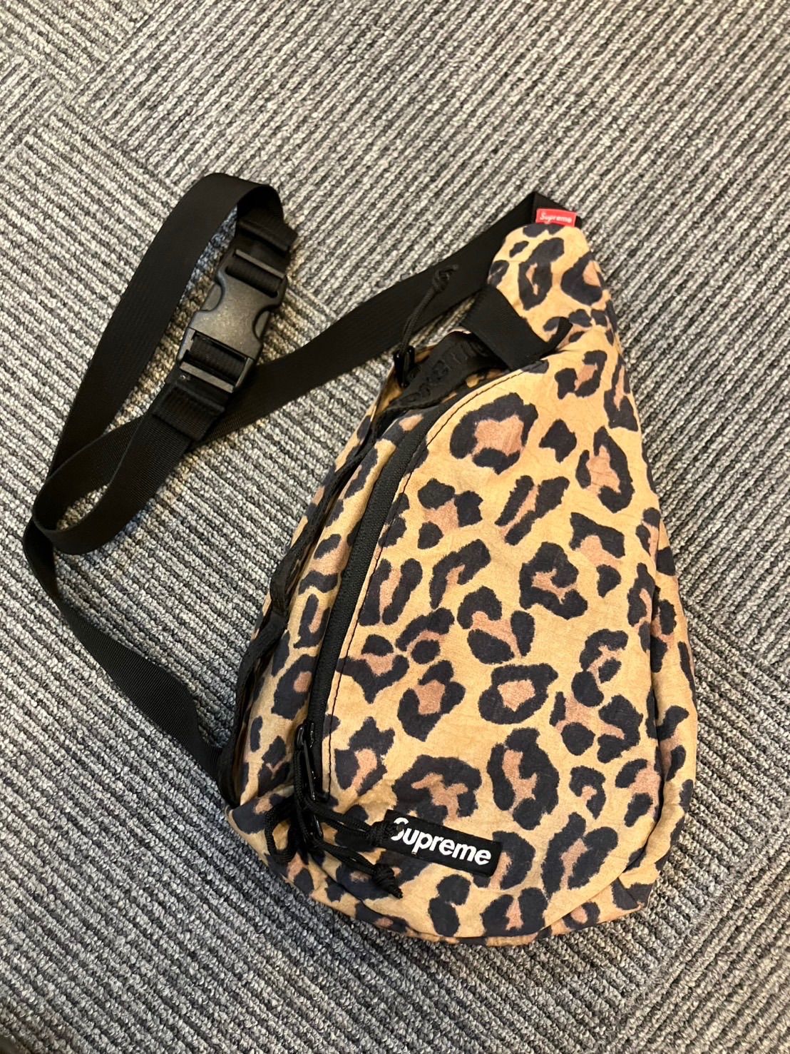 ⭐️美品⭐️supreme 20AW Leopard SlingBag シュプリーム