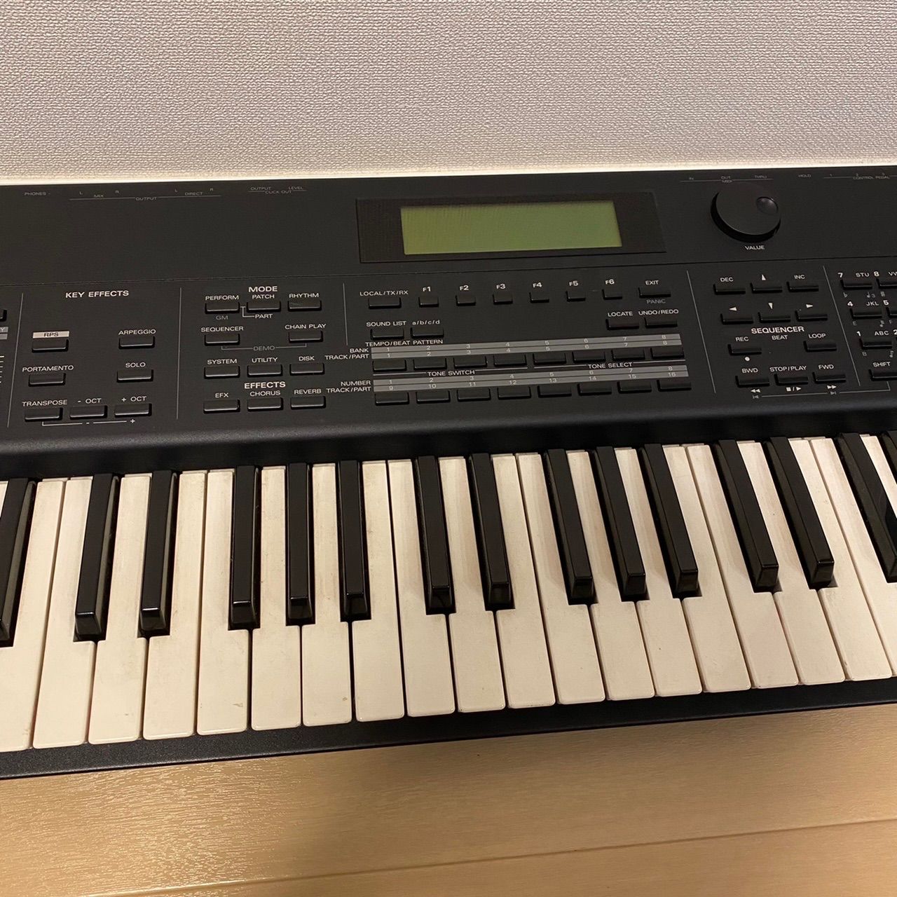 ローランド(Roland)XP-80、キーボードシンセサイザー - 鍵盤楽器、ピアノ