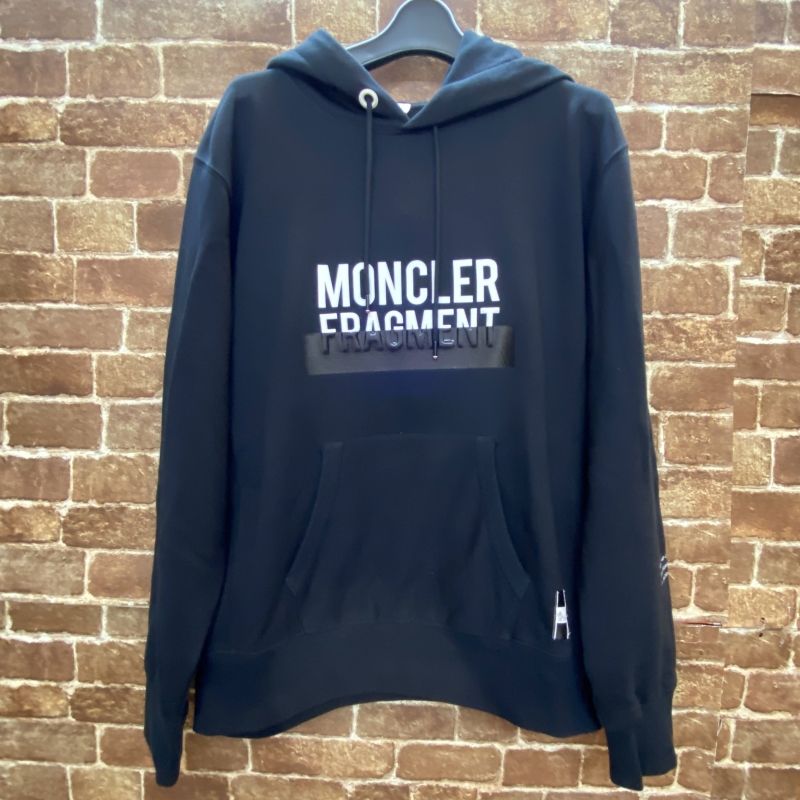 03w05730 モンクレール ×フラグメント MONCLER×FRAGMENT スウェットプルオーバーパーカー サイズM 黒 ブラック センターロゴ メンズ トップス