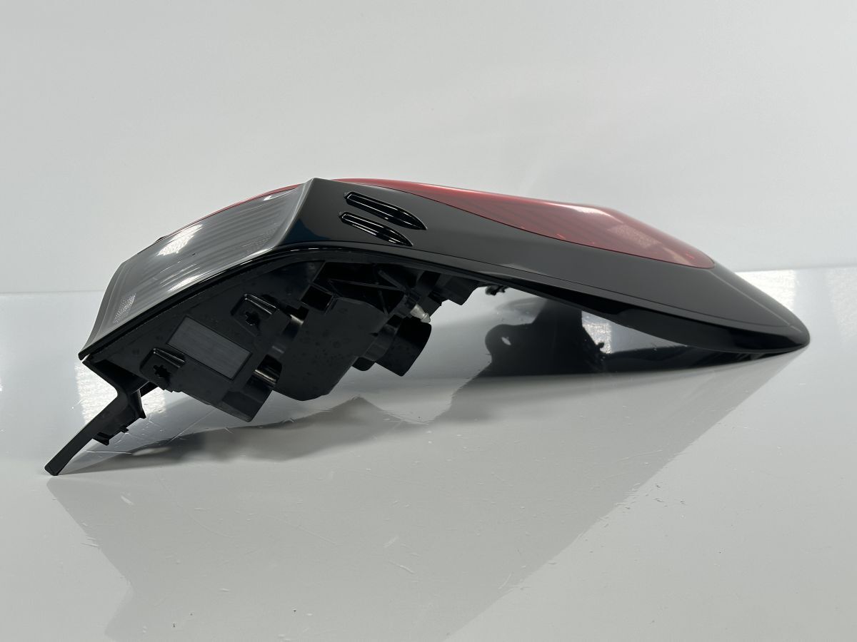 破損キズなし 低走行 アクア MXPK11 MXPK16 純正 右テールランプ テールライト RH 81551-52F40 52-338 打刻S 管理28396 FFCRYSTALESIA_COM