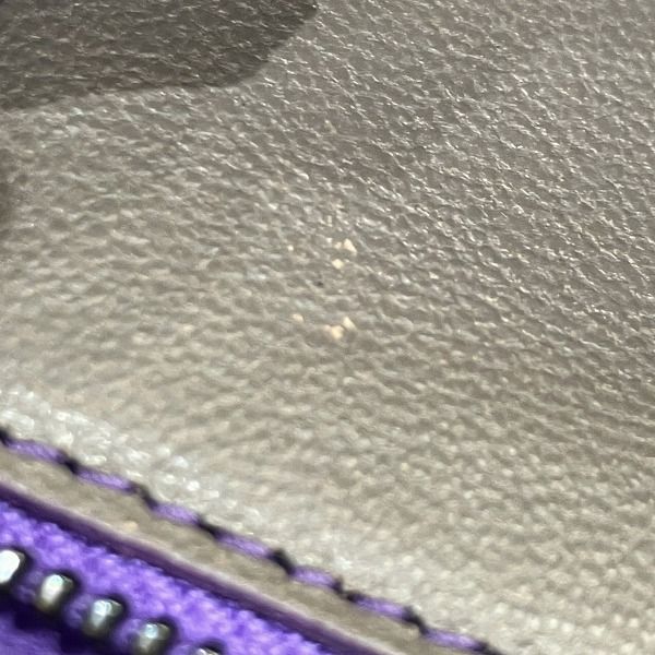 イントレチャート 2つ折り財布