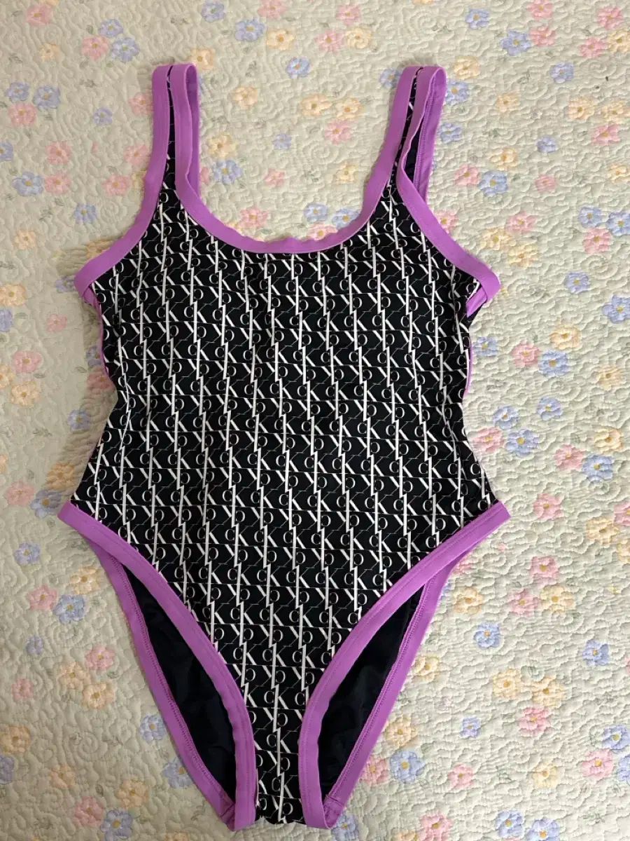 新品 未使用】SNIDEL ブラック 水着 SNIDEL（水着）のフリマアイテム一覧