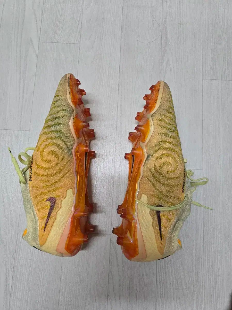 NIKE ナイキ ファントム GX ラゲッジバッグ オレンジ イエロー ボスニア製 280 サイズ 販売 LLC-HASEGAWATOSO_COM