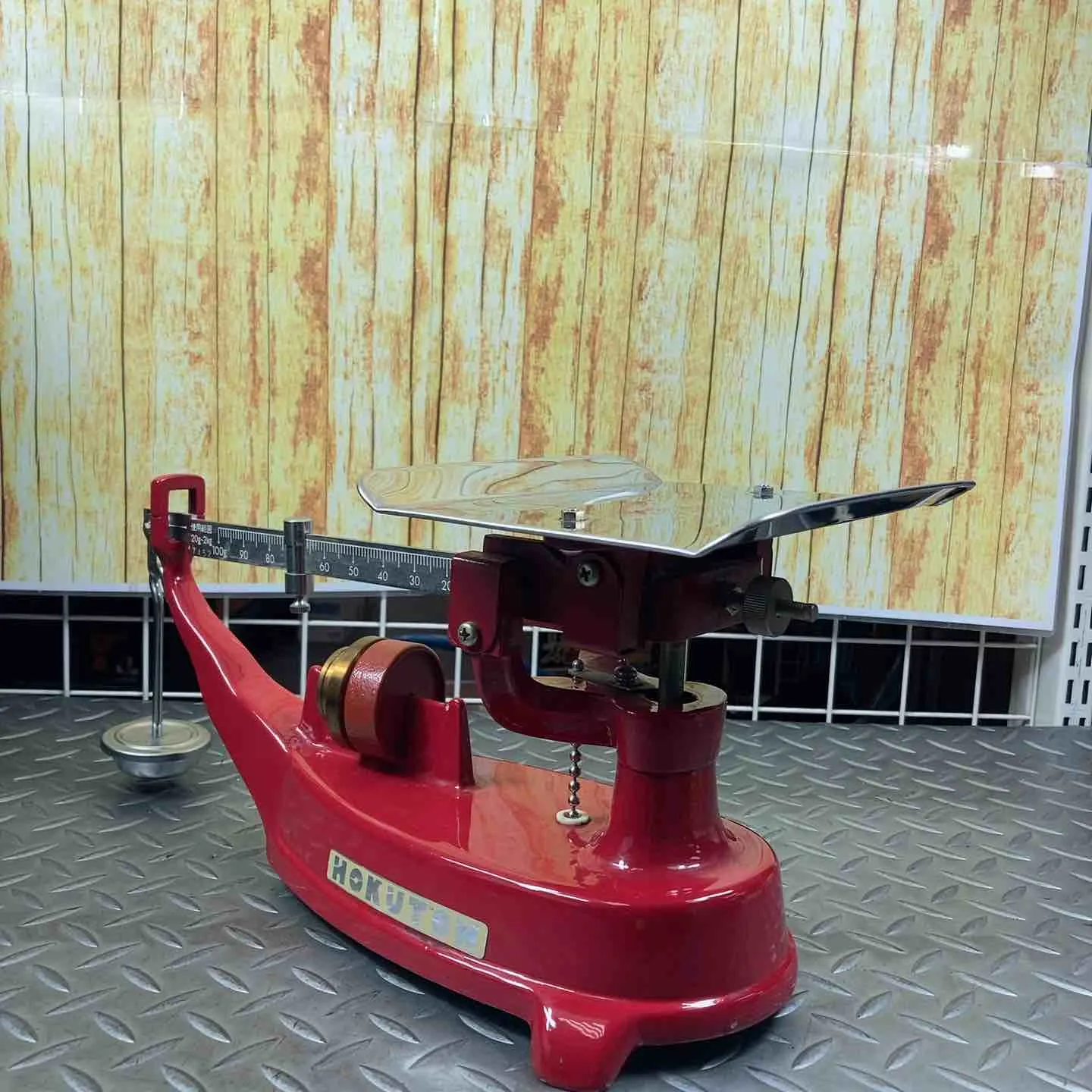 昭和レトロ　HOKUTOW ヴィンテージバランススケール 赤 2025年最新】hokuto はかりの人気アイテム - メルカリ