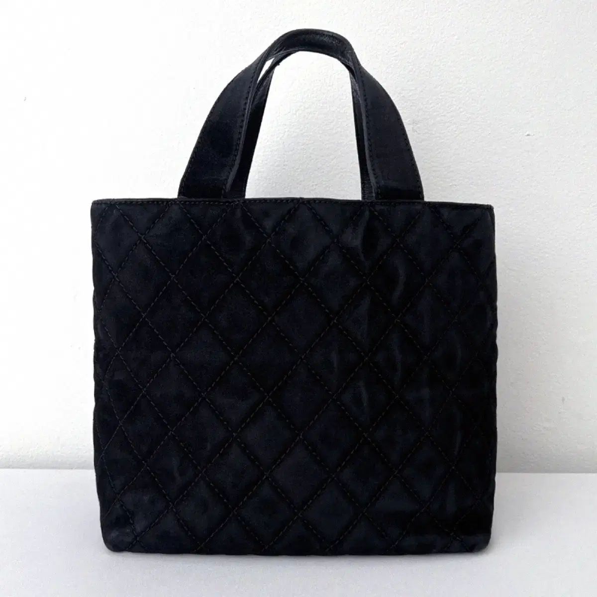 ◆希少◆VINTAGE◆【CHANEL】19*ミディアム*トートバッグ Chanel(シャネル) ヴィンテージ ターンロック CC ロゴ スエード