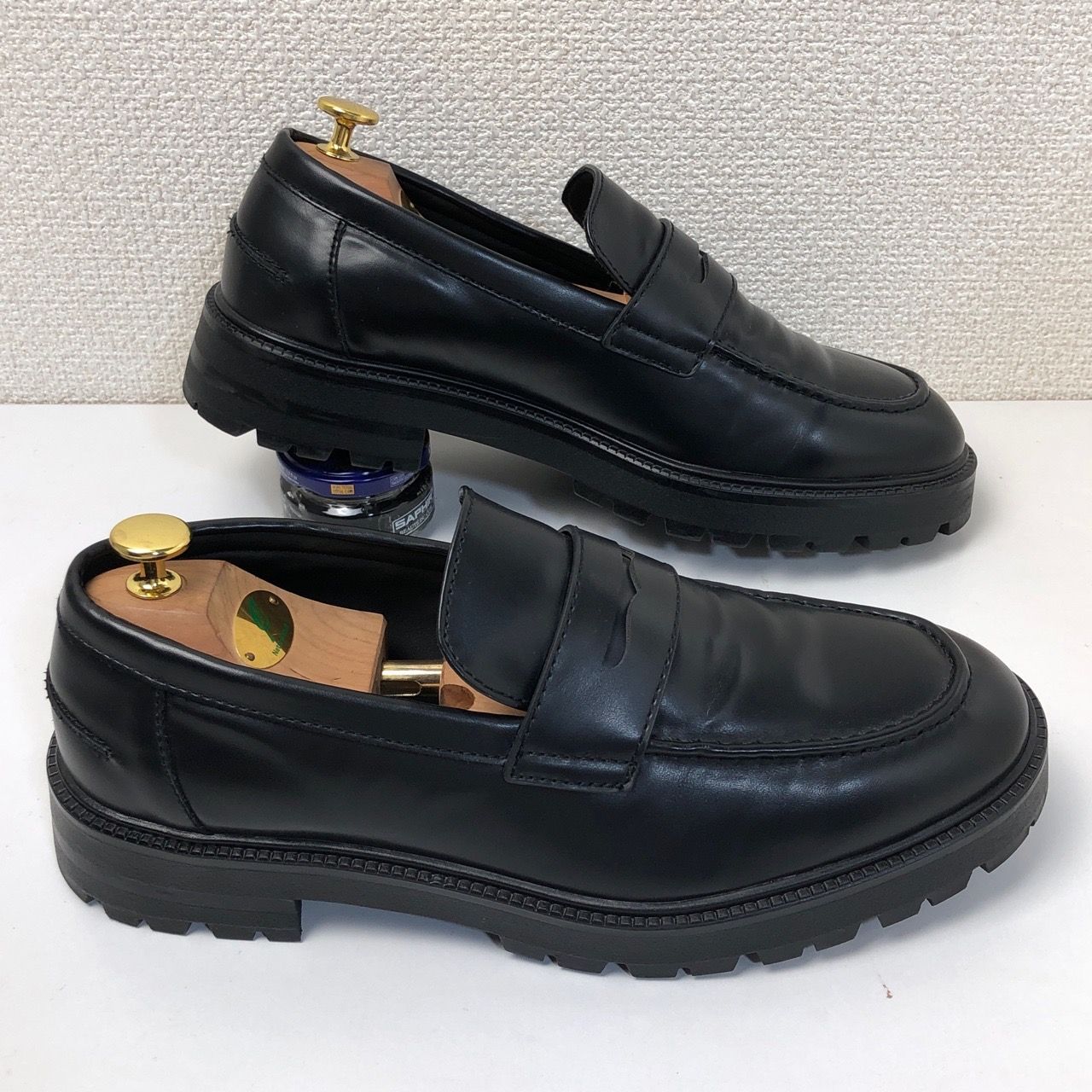 ブラック