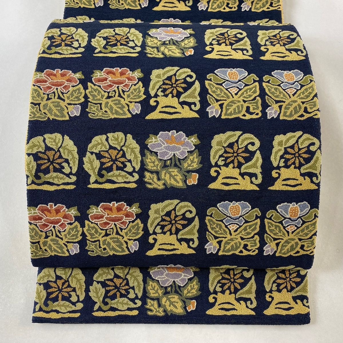 袋帯 逸品 草花 相良刺繍 金糸 紺色 六通 正絹 【中古】 - メルカリ