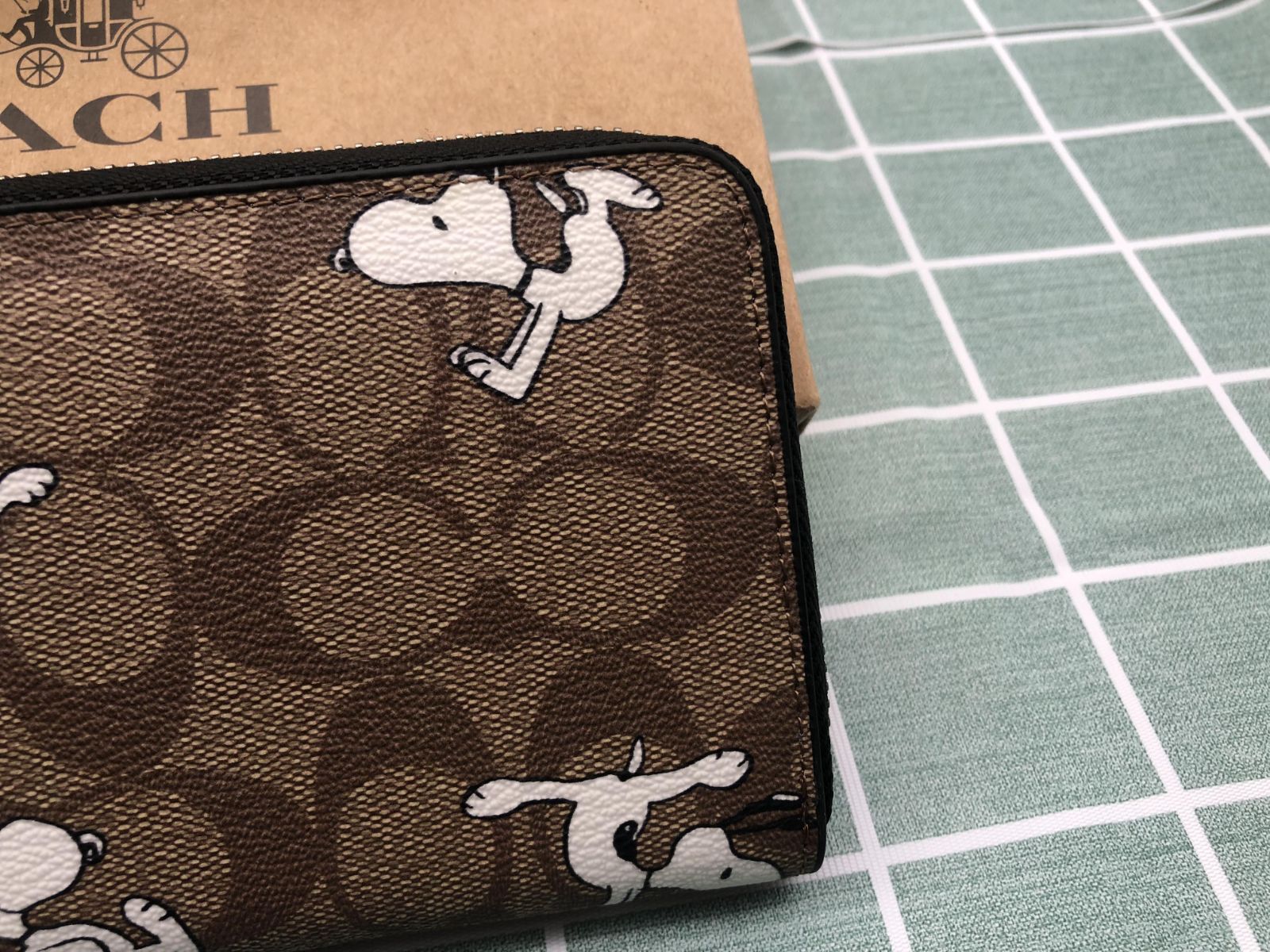 コーチCOACH 財布 長財布 プレゼント クーポン配布 SNOOPY スヌーピー ...