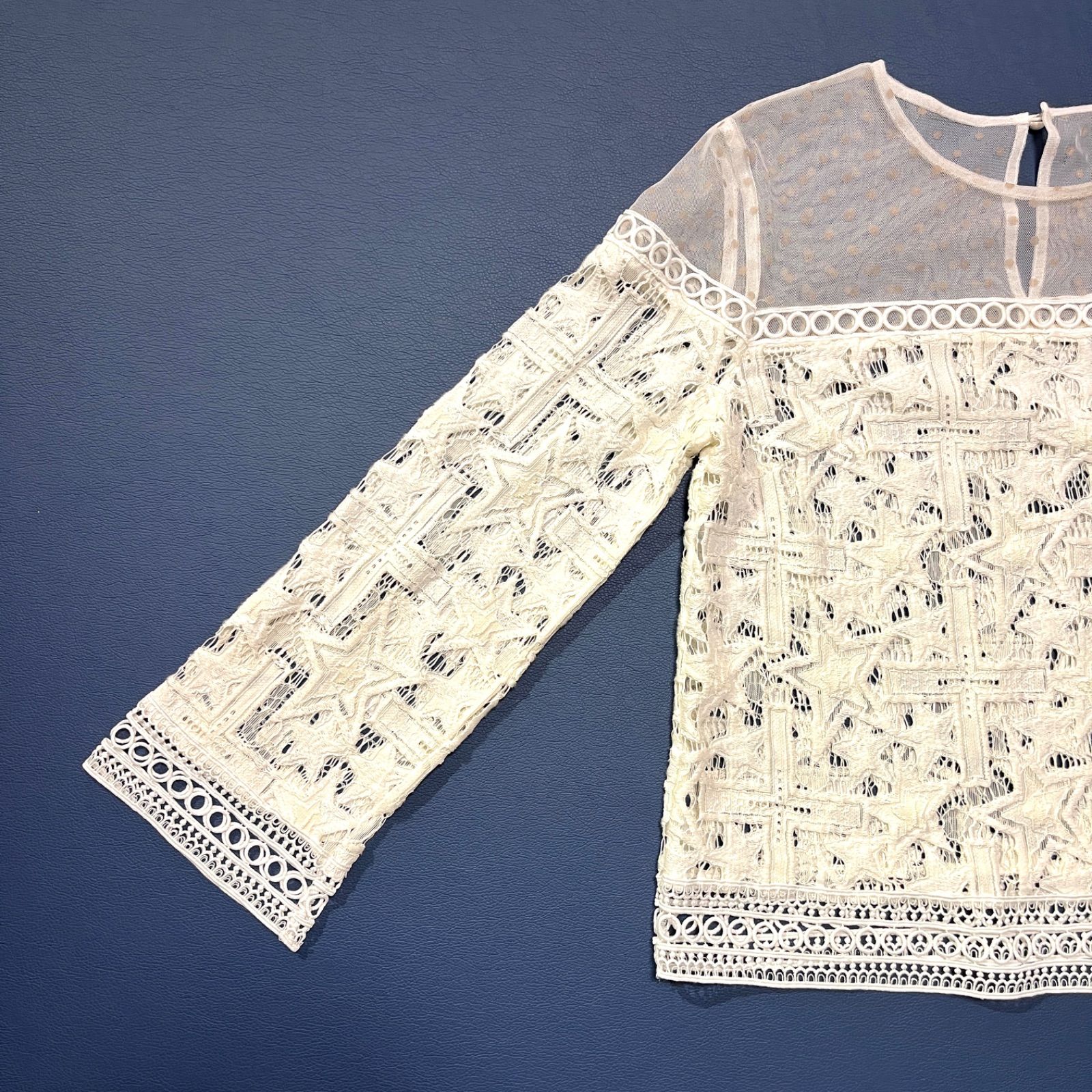 Diagram スターレース刺繍トップス