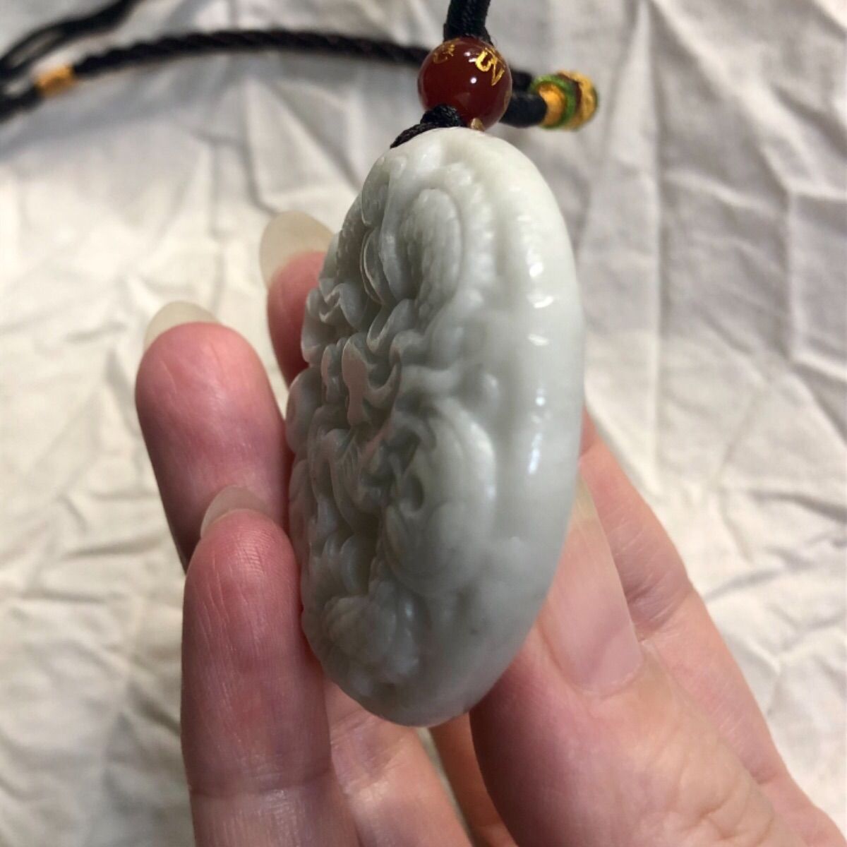 新品 白翡翠 石彫ドラゴン ペンダント ネックレス 龍  彫刻  開運 メンズ 新品 白翡翠 石彫ドラゴン ペンダント ネックレス 龍 彫刻 開運