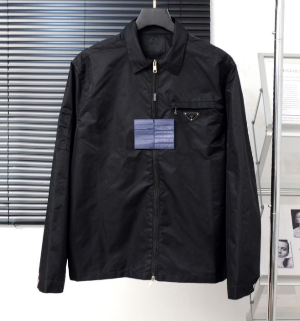 PRADA プラダ 黒 ナイロンジャケット 男女兼用