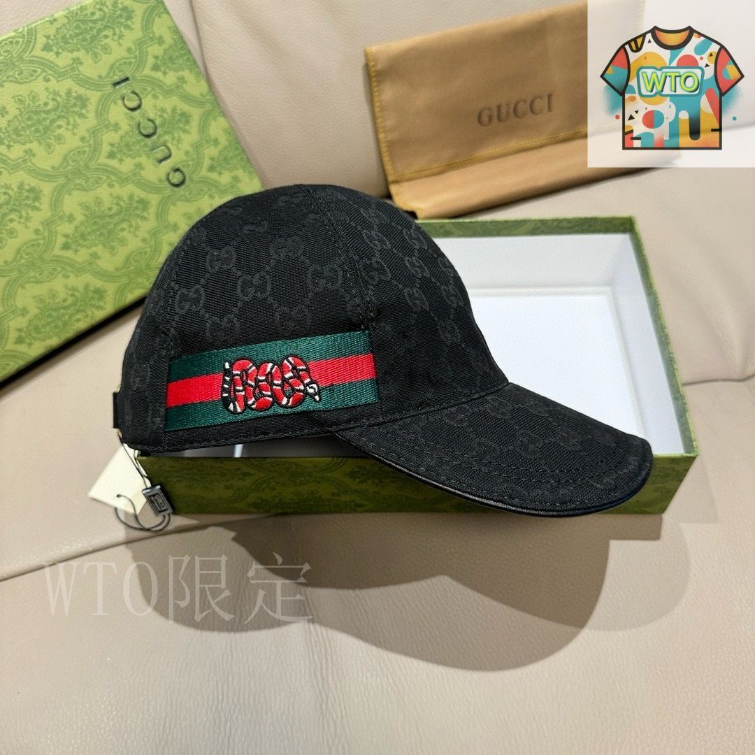 GUCCI　キャップ GG canvas baseball hat in blue and grey | GUCCI® US