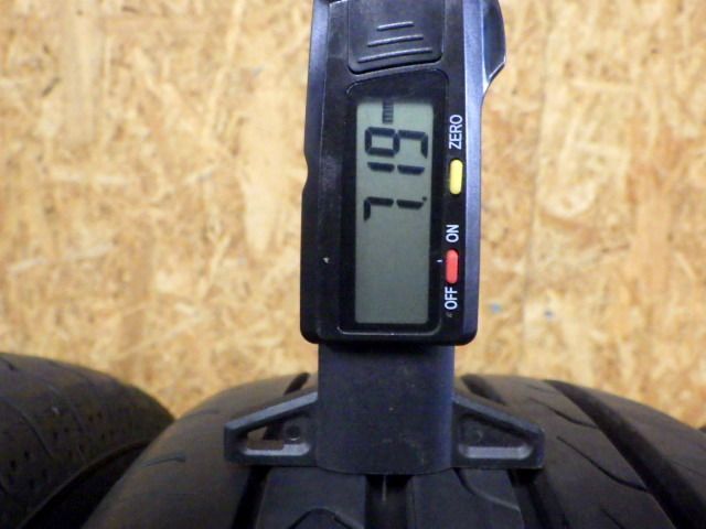 約8.5部山◆YOKOHAMA BluEarth-RV-03