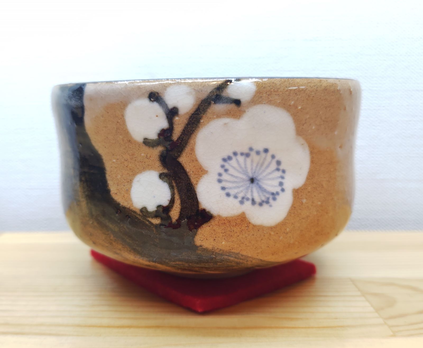 送料込【逢絢亭】茶道具 茶碗 九谷焼 梅の図 矢口永寿 共箱入り 逢絢亭】茶道具 茶碗 九谷焼 梅の図 矢口永寿 共箱入り - メルカリ