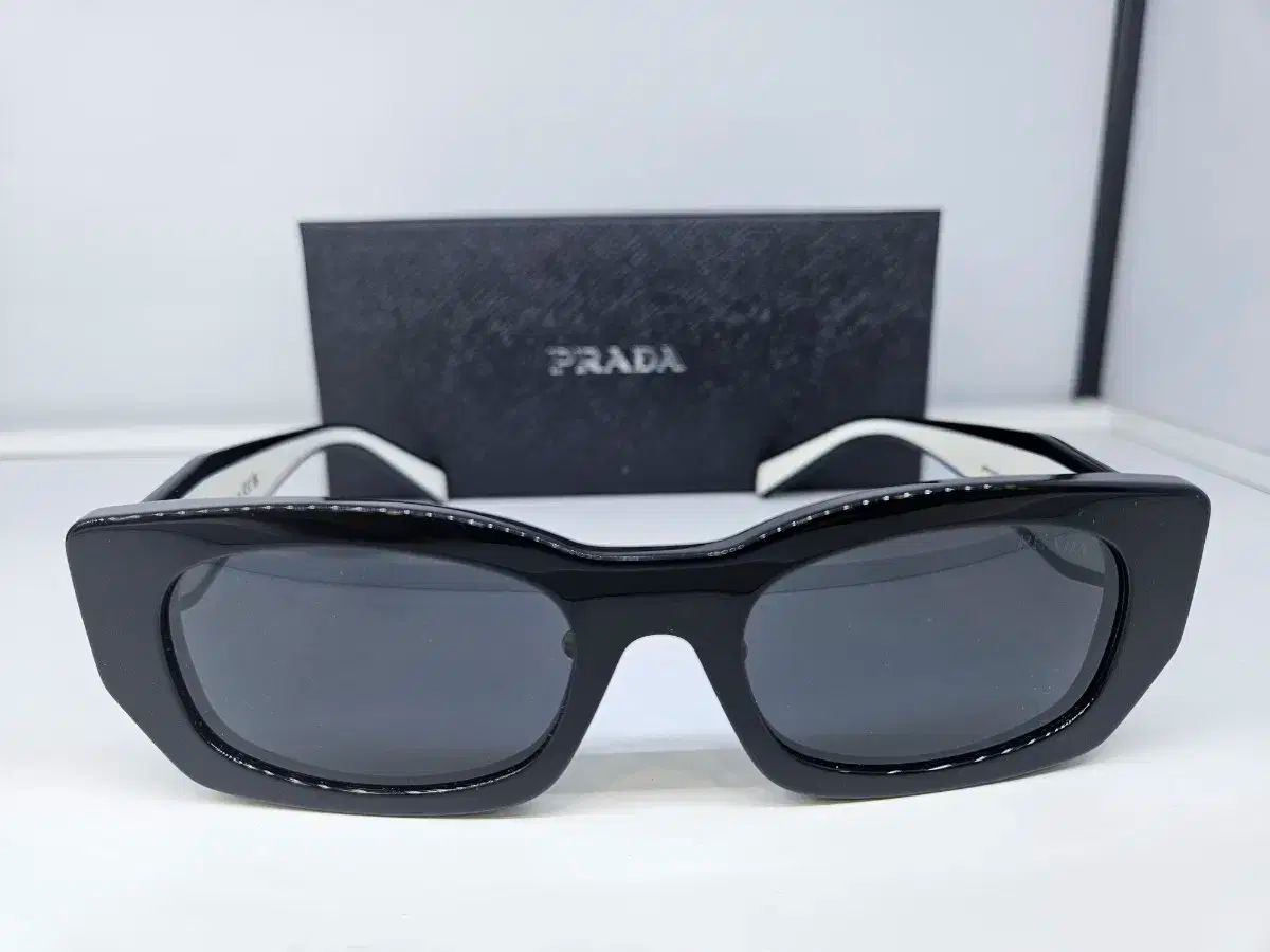 PRADA_サングラス(外箱見つかりました( Ꙩꙩ ) 中古・古着通販】PRADA (プラダ) サングラス ブラック サイズ:55