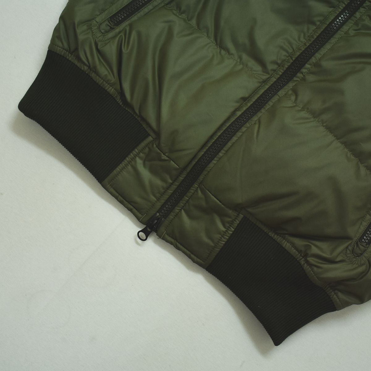 美品】 ナイキ NIKE ウィンドランナー WINDRUNNER キルティング ダウン 