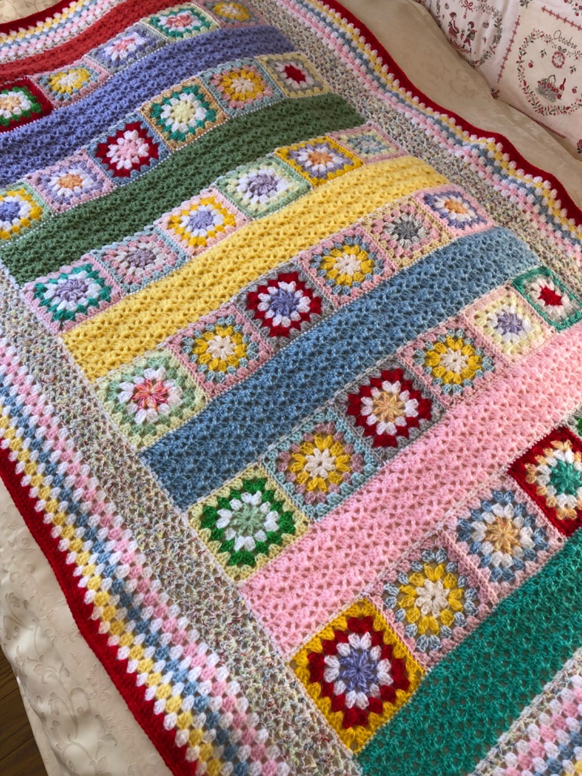 ブランケット　マルチカバー　モチーフ編みモヘア　ハンドメイド