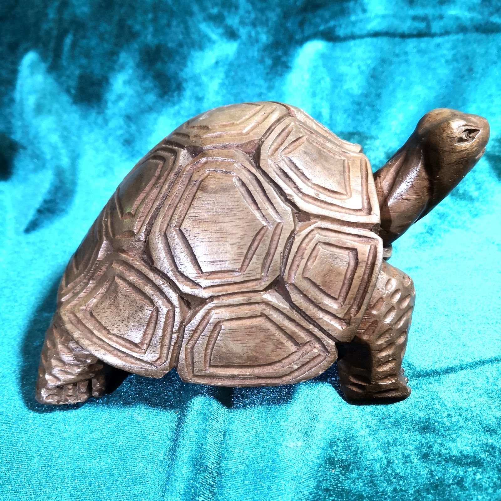 木彫りの亀 木製亀型彫刻 美しい手彫りの木製 ウッド亀彫刻 すごい