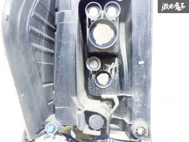破損なし！】ダイハツ純正 LA600S タントカスタム 前期 テール