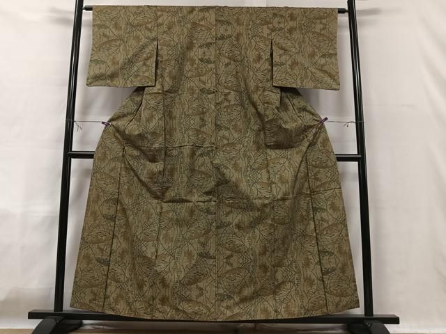 平和屋着物●本場大島紬　幾何学花文　正絹　逸品　AAAW4028np 平和屋着物○本場大島紬 幾何学花文 正絹 逸品 AAAW4028np