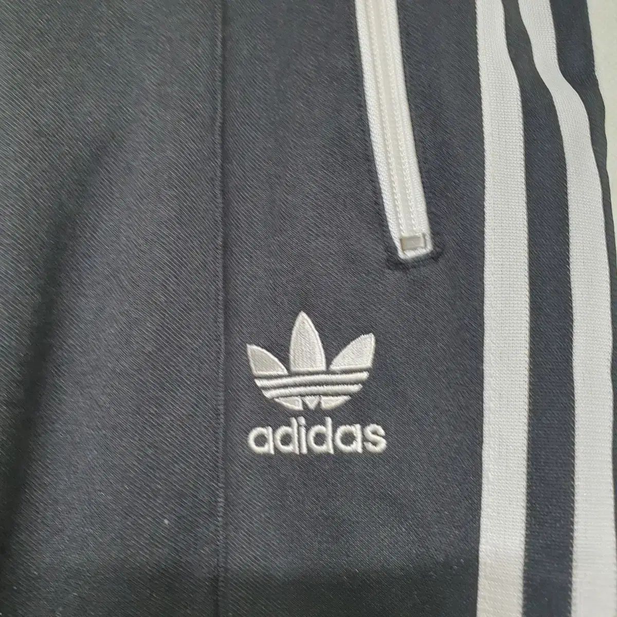 【雷市場（ポンジャン）商品韓国直送】 adidas(アディダス) ヨーロッパ トレーニングパンツ 黒 95