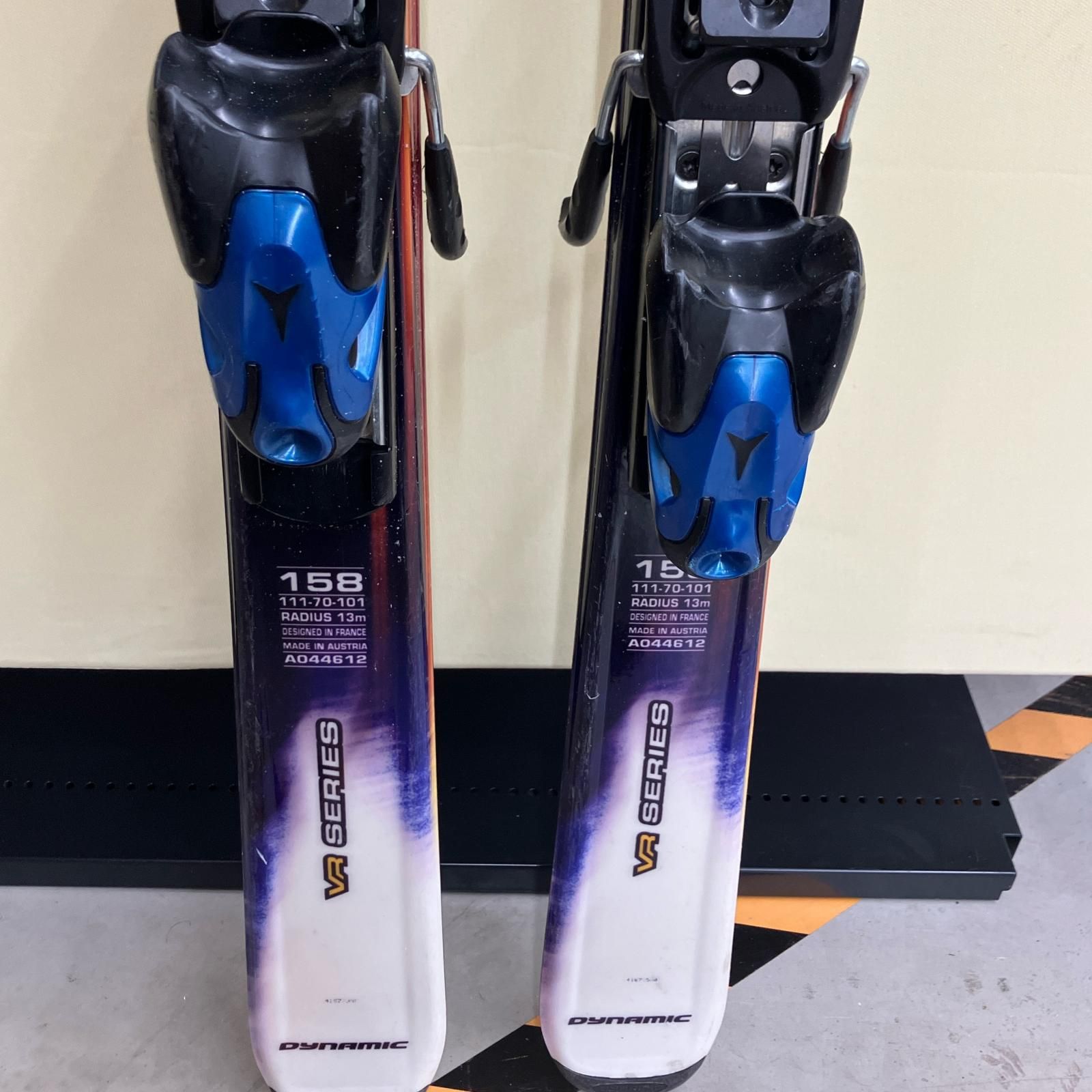 dynamic ネイビー×ホワイト