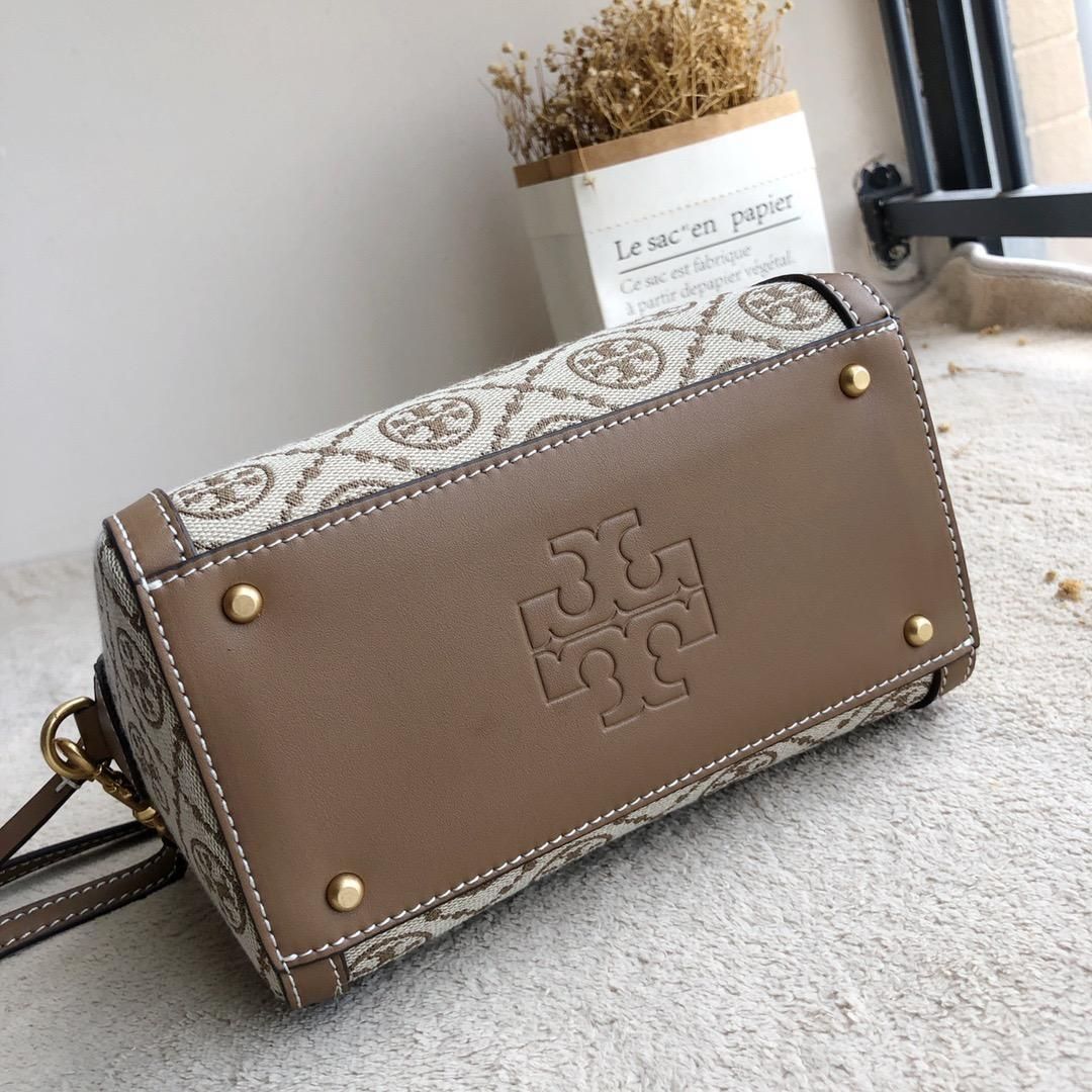 さっち用品Tモノグラム ミニバレルバッグ／ボストンバッグ美品⭐︎ Tモノグラム コレクション | トリーバーチ公式オンラインストア