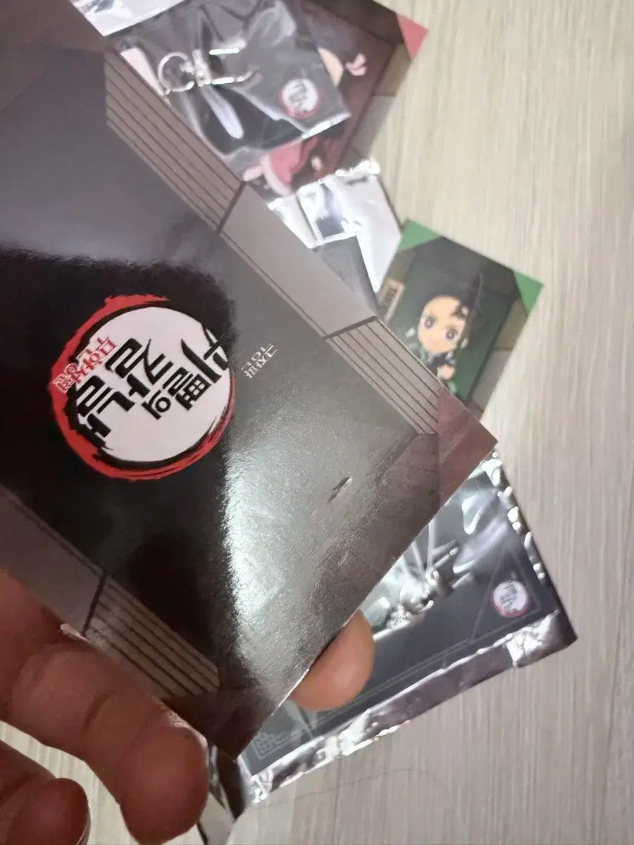 ギカル cgv メタル キーホルダー ムイチロー たんじろう ねずこ -未開封