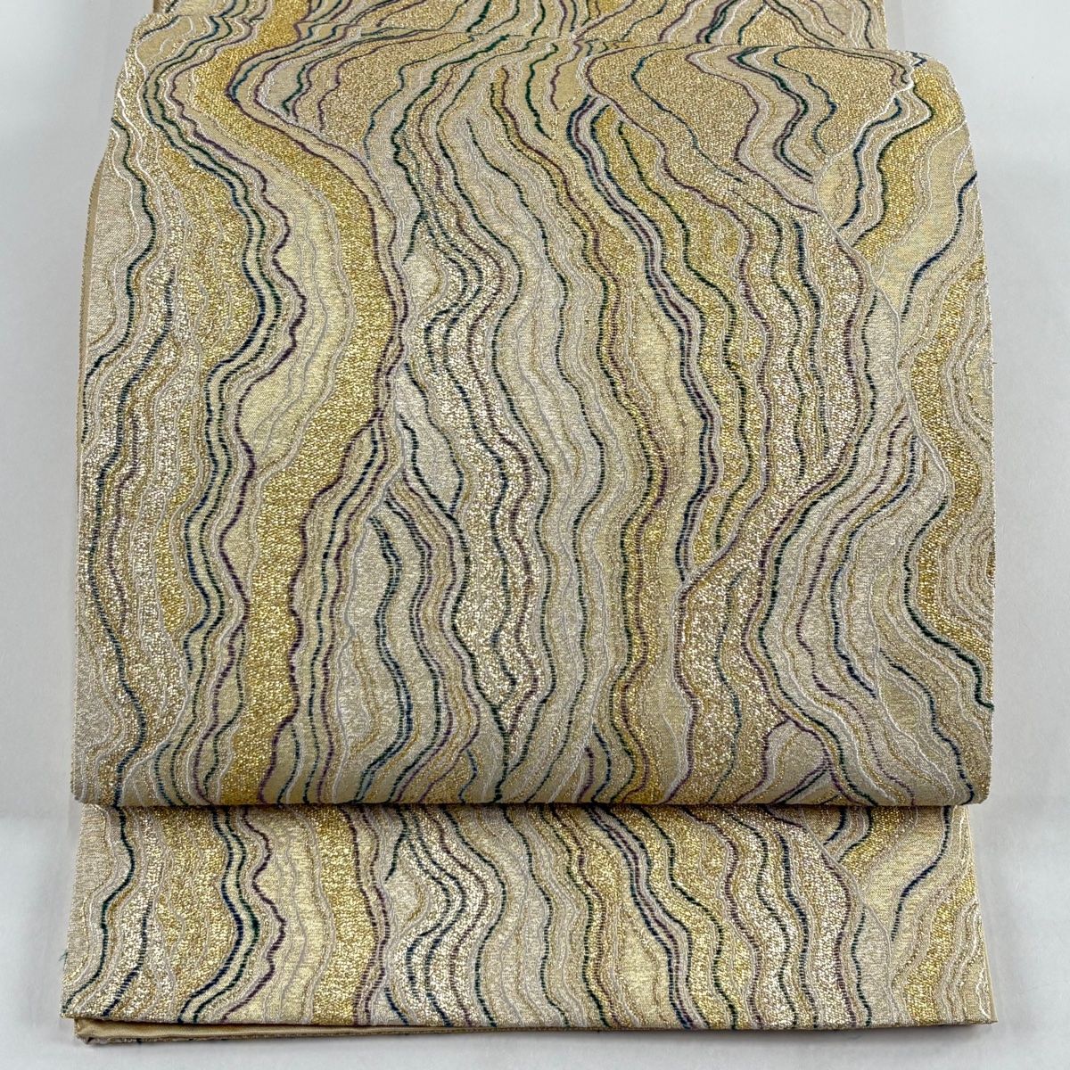 袋帯 秀品 よろけ縞 幾何学模様 箔 ベージュ 六通 正絹