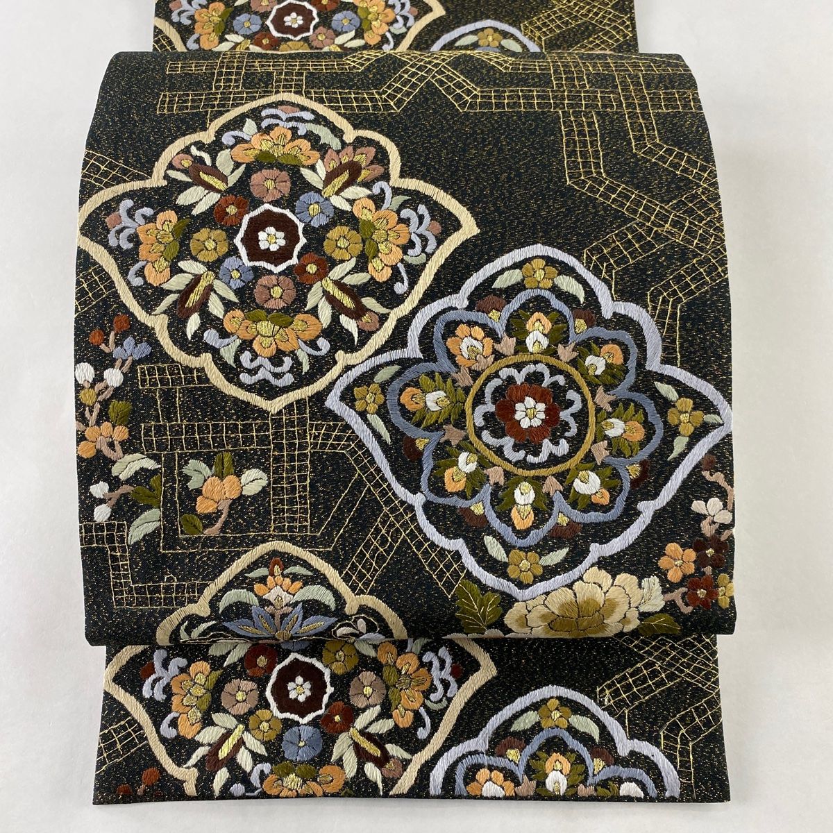 本物の 刺繍 金糸 草花 松竹梅 逸品 美品 袋帯 焦茶色 【中古】 正絹