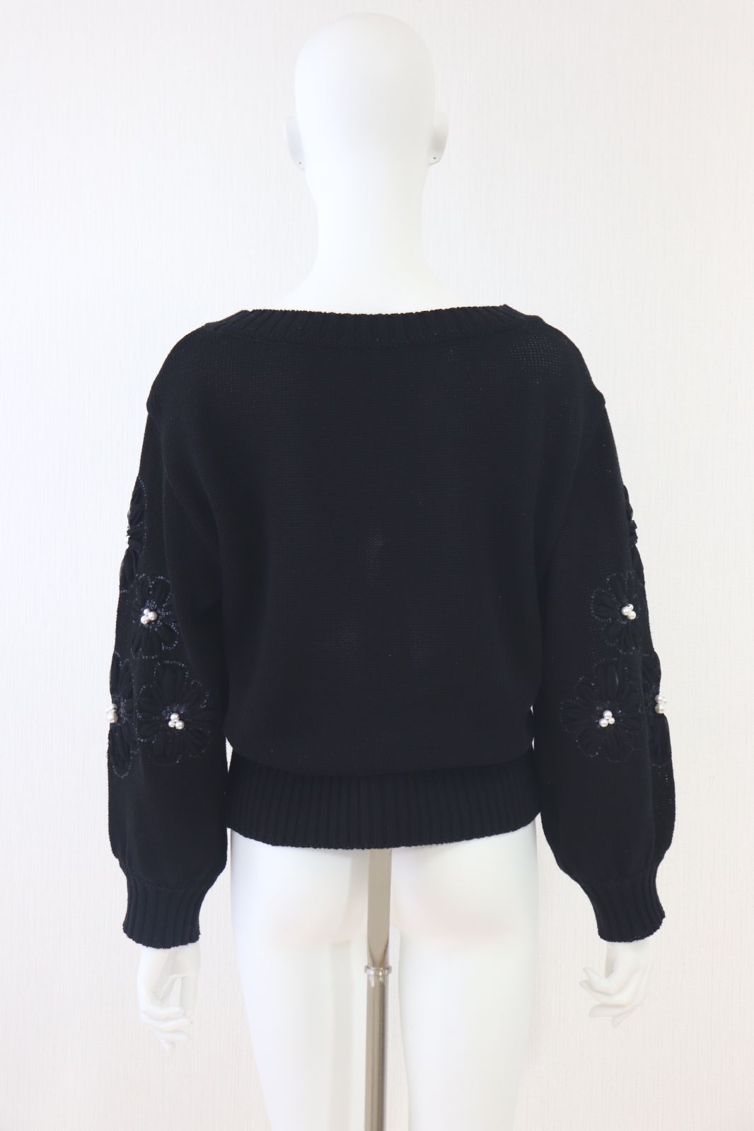 まる　ルネ　Rene フラワー刺繍　レース袖　トップス　38 ブラック Rene☆ルネ フラワー刺繍袖ニットトップス 6022290 黒/ブラック - メルカリ