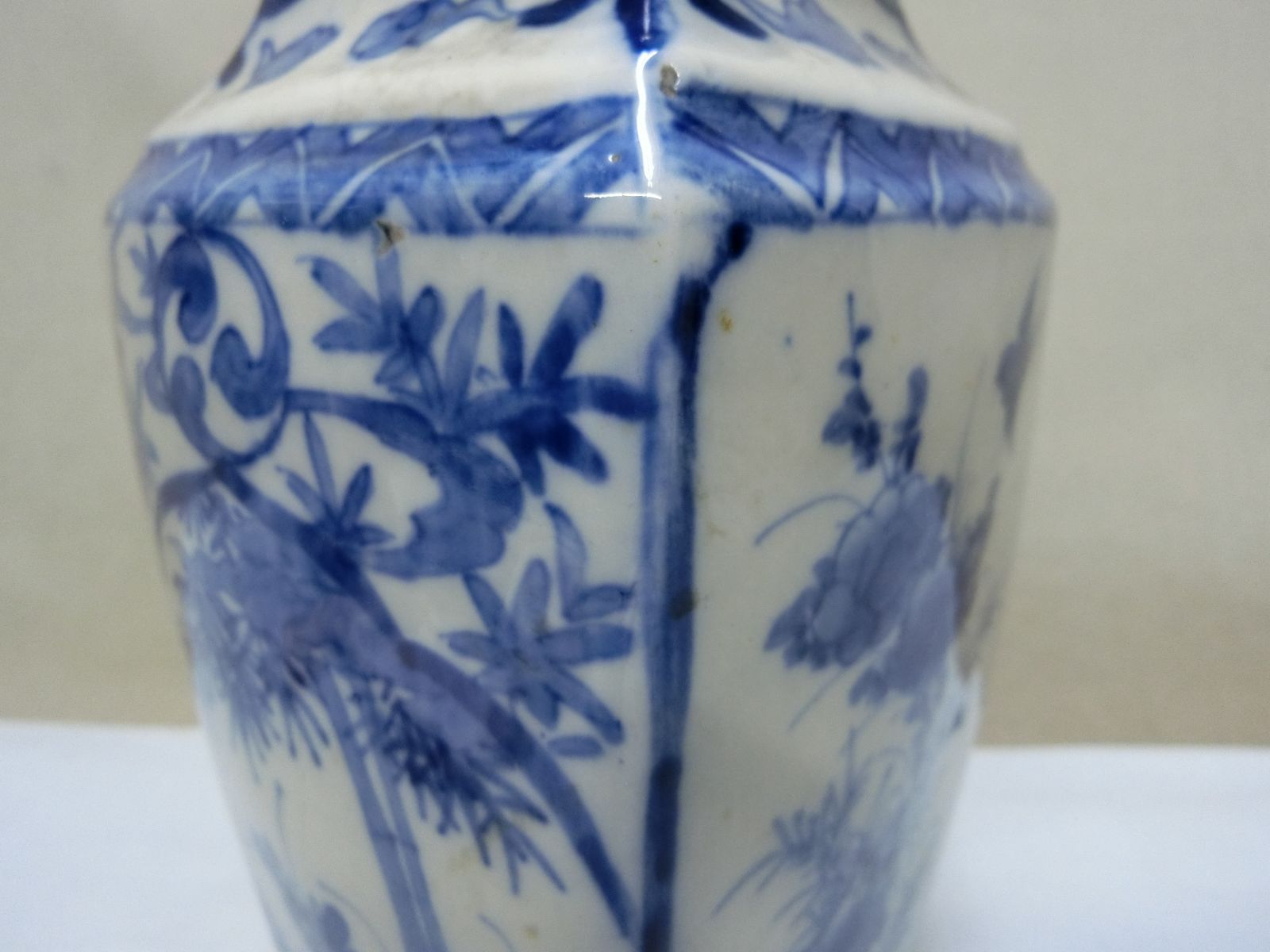 【花器　花瓶　面取り花瓶　染付花鳥文　四角角型　鑑賞陶磁器】◆徳利　皿　伊万里 コレクション！【花器 花瓶 面取り花瓶 染付花鳥文 四角角型