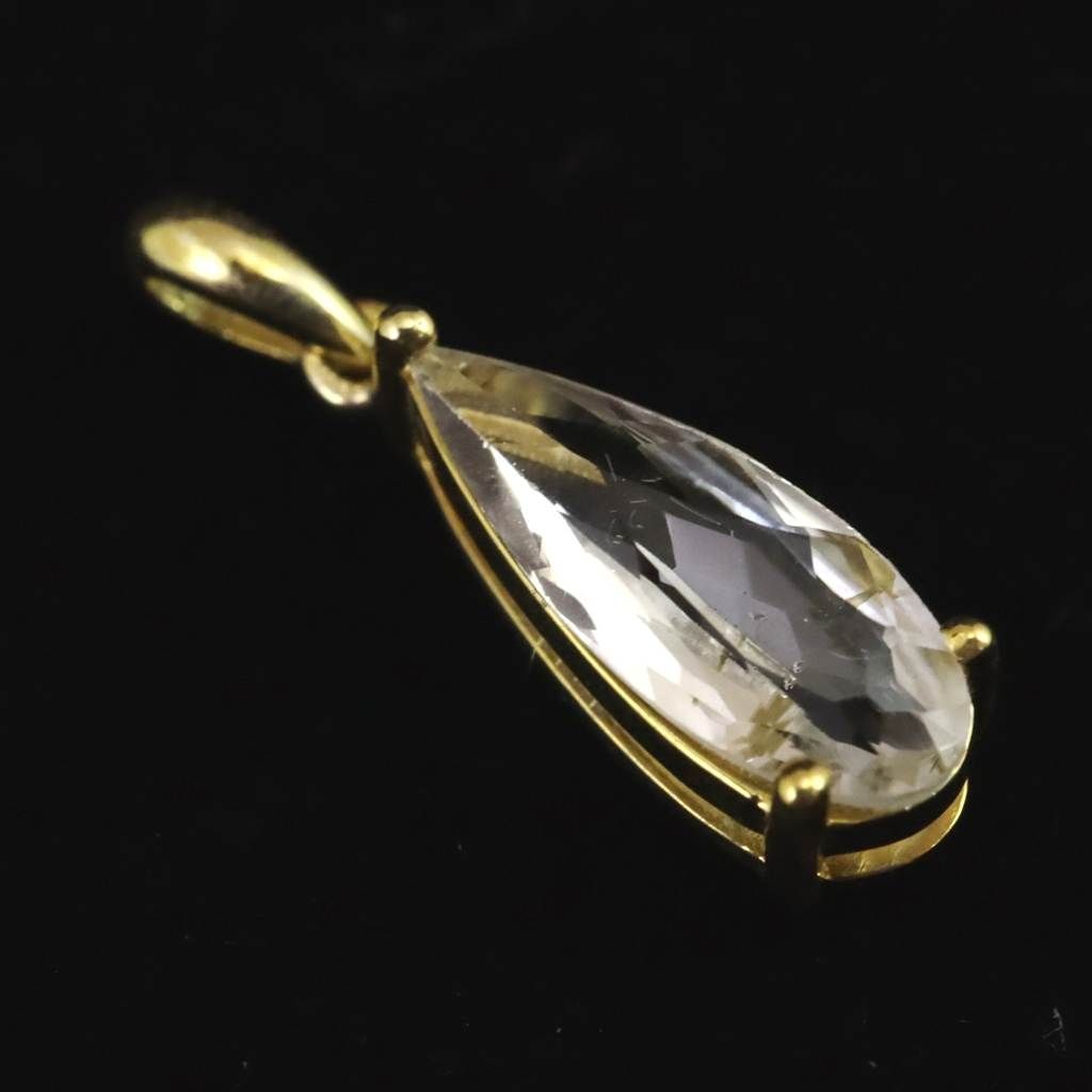 ロシア産 フェナカイト 11.9mm ドロップ カット ペンダント