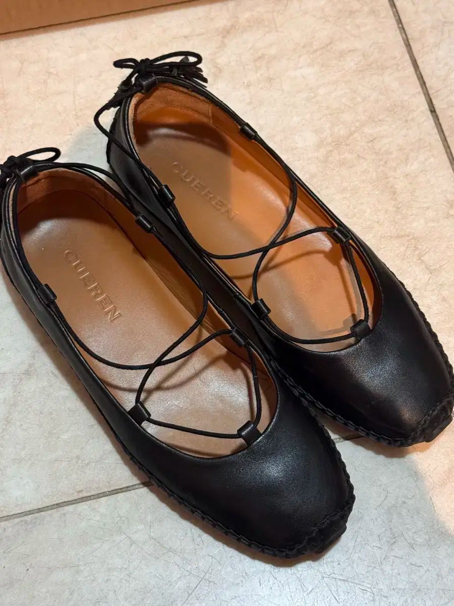 ボッテガ ヴェネタ （BOTTEGA VENETA） イントレチャート タブ