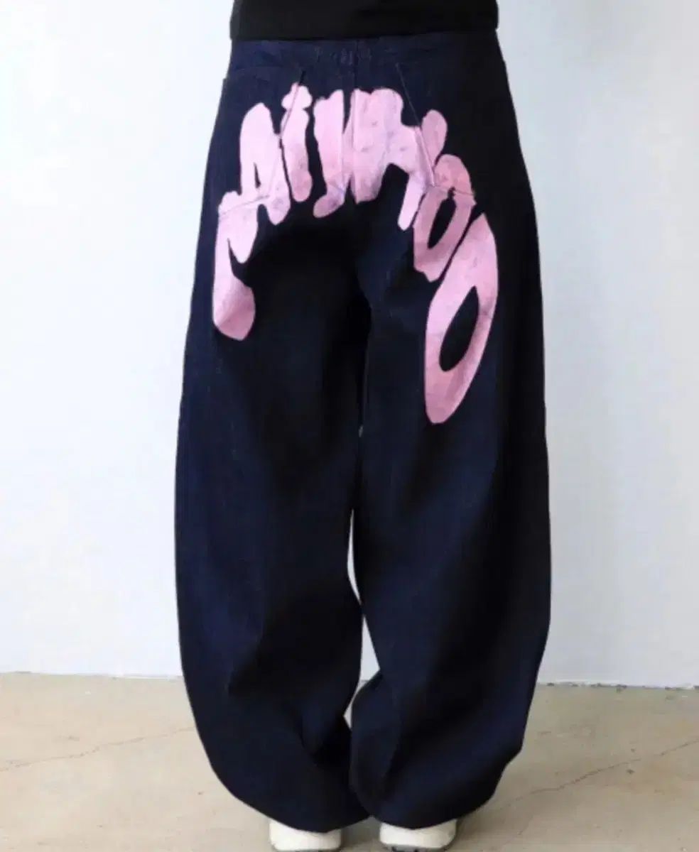 ピンク