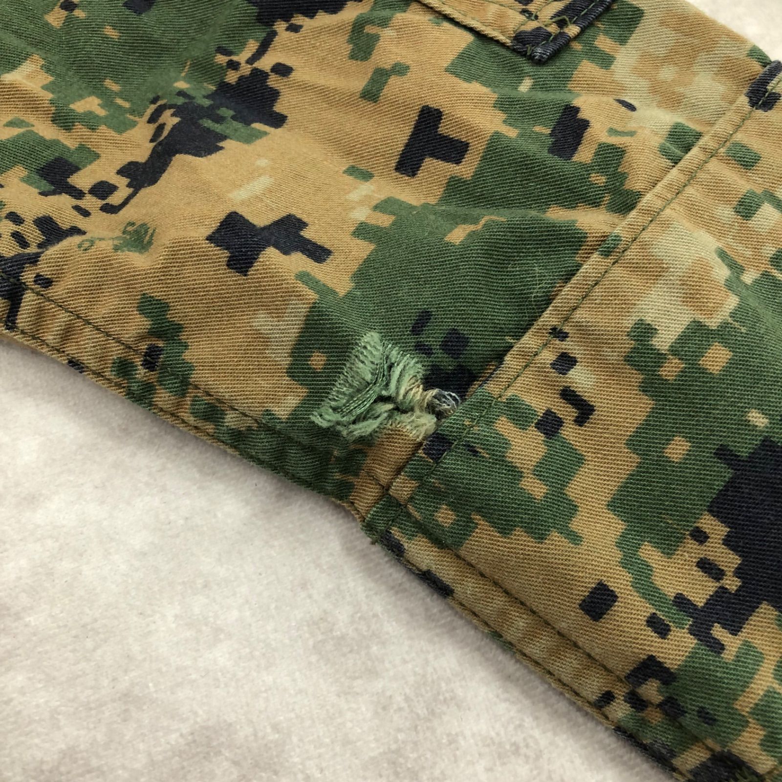 米軍実物 アメリカ軍 U.S.ARMY 2006年製 00s カモフラ 迷彩柄  刺繍 フィールドジャケット ミリタリージャケット
