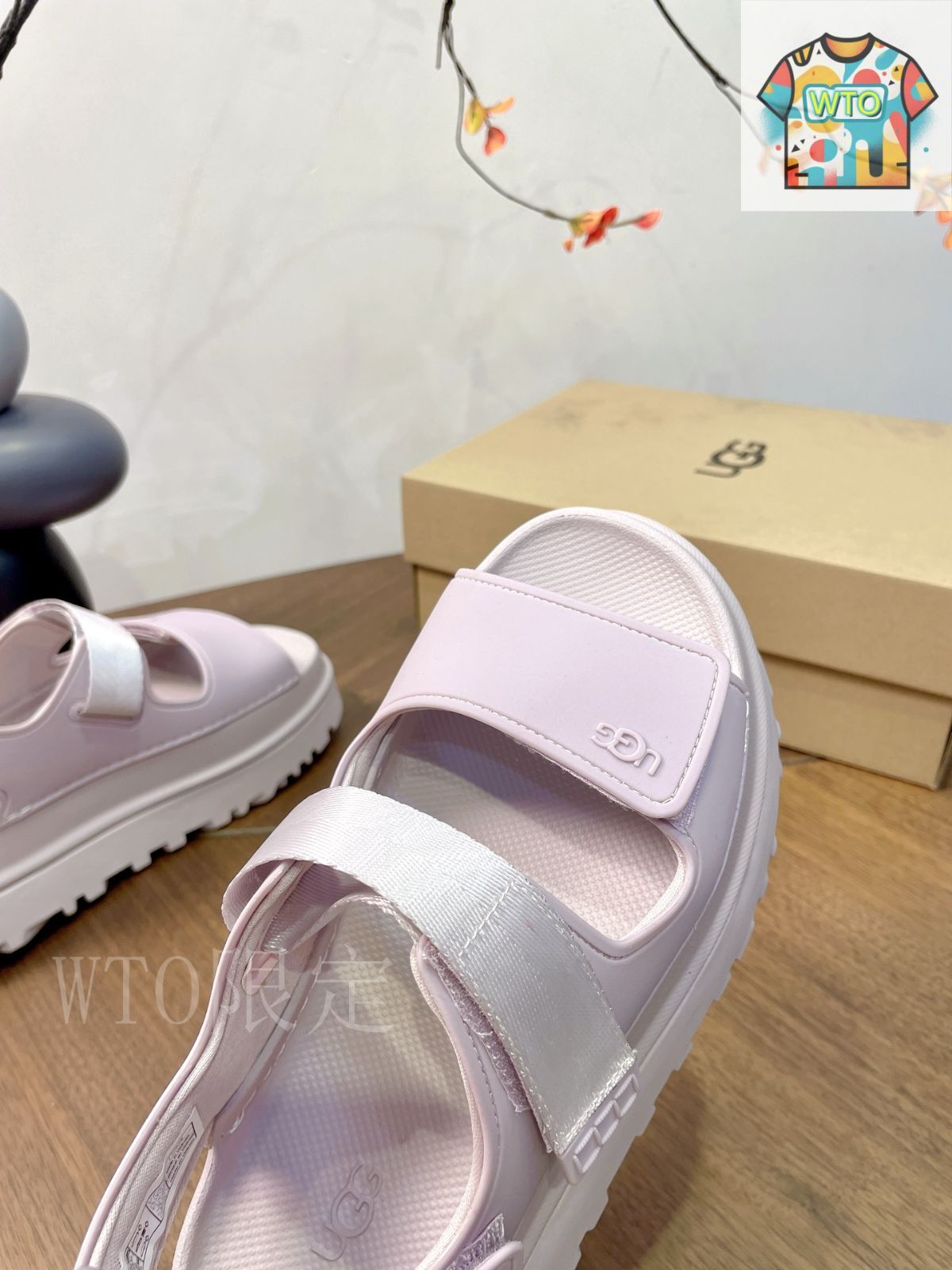 UGG マジックテープ 厚底サンダル03-PI93 - メルカリ