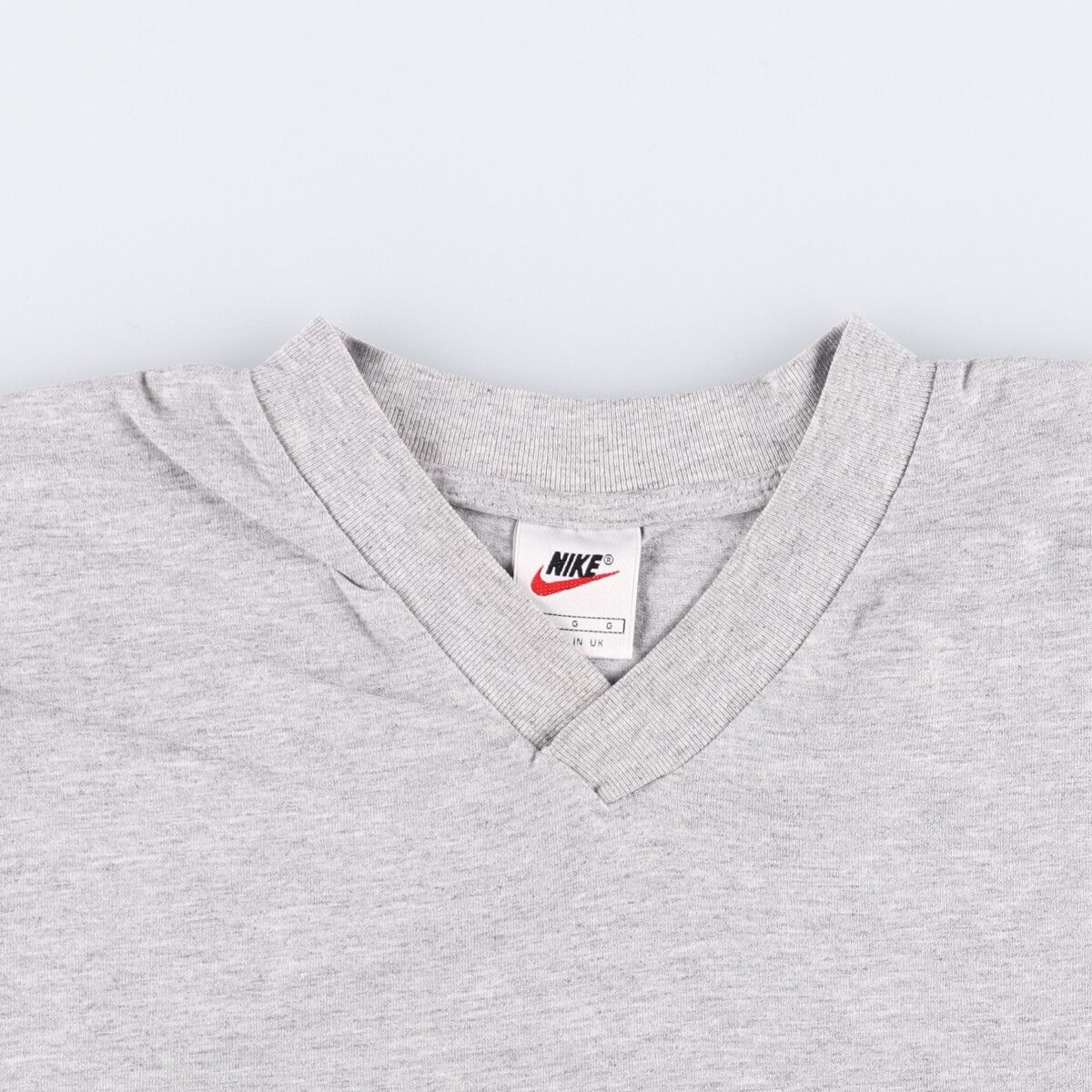 VネックTシャツ 英国製